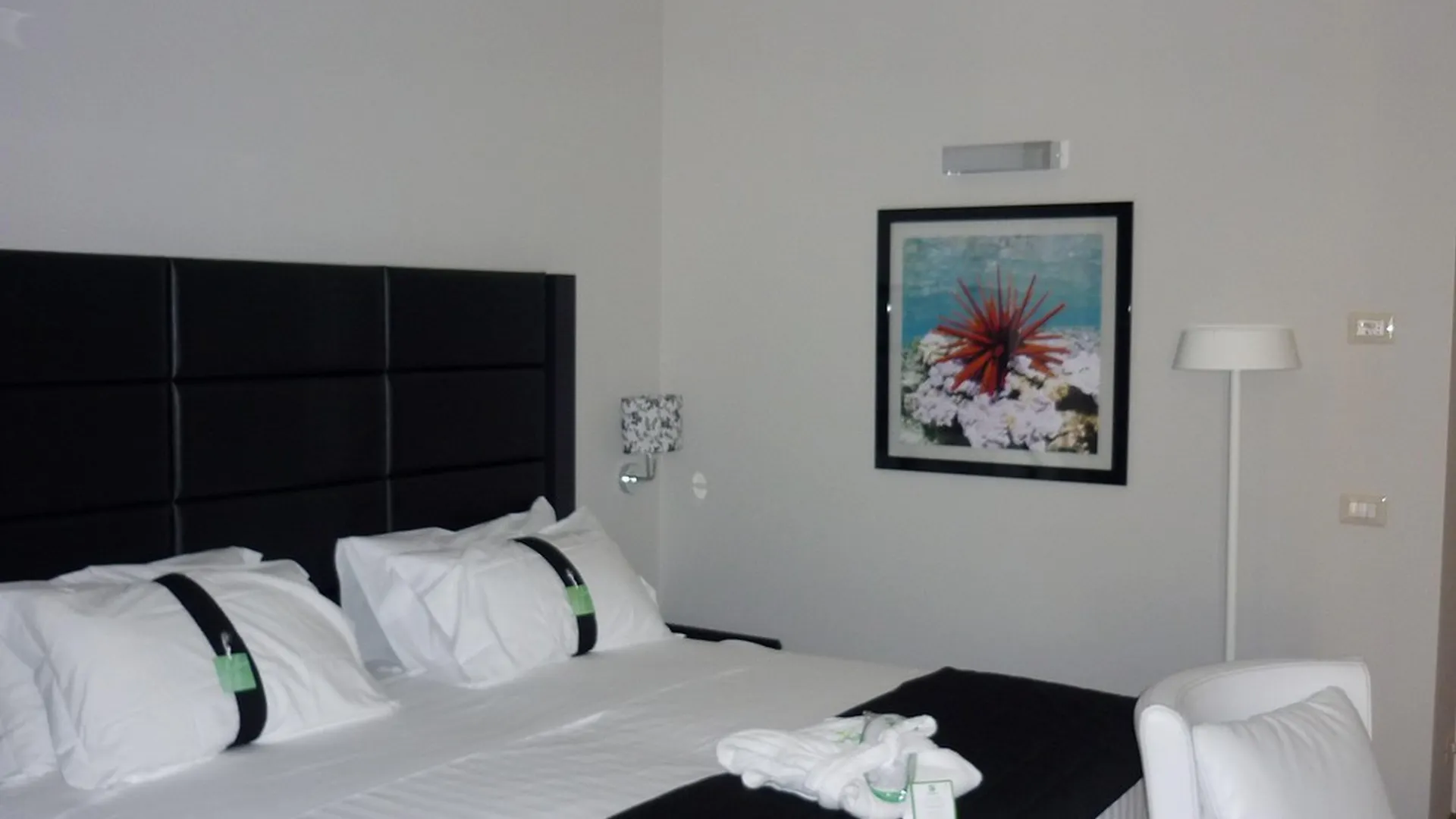 Holiday Inn Genoa City By Ihg 4*,  Italy