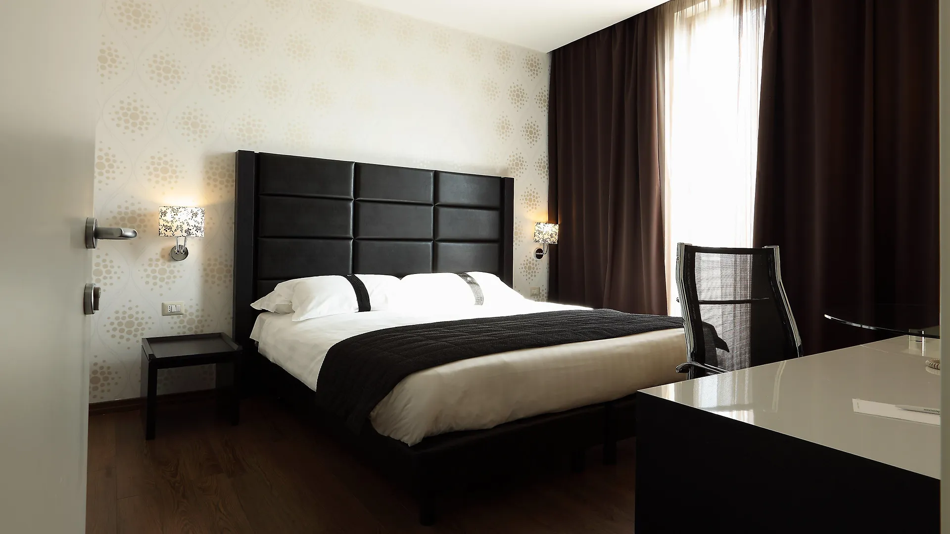 Holiday Inn Genoa City By Ihg