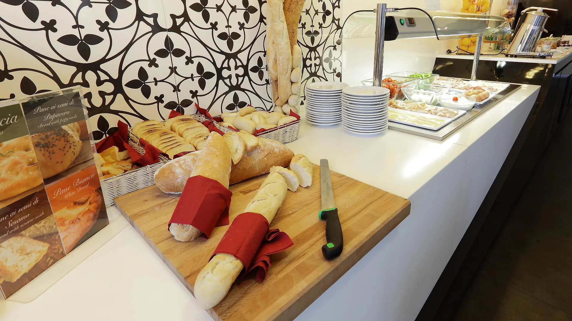 Hotel Holiday Inn Genoa City By Ihg