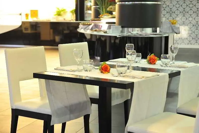 **** Hotel Holiday Inn Genoa City By Ihg Italia